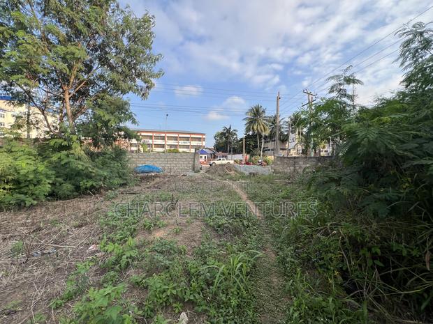 Land for Sale at Spintex · Photo 8
