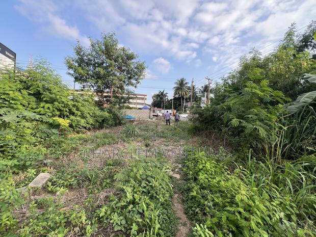 Land for Sale at Spintex · Photo 2