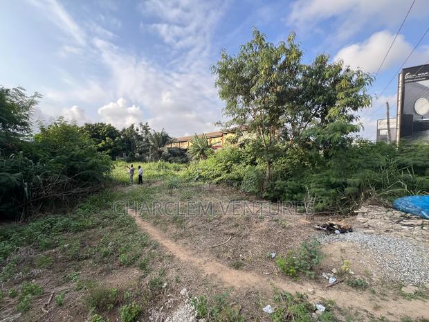 Land for Sale at Spintex · Photo 7