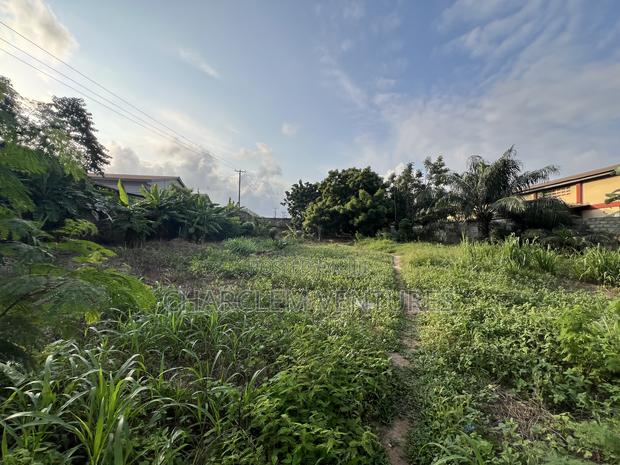 Land for Sale at Spintex · Photo 3