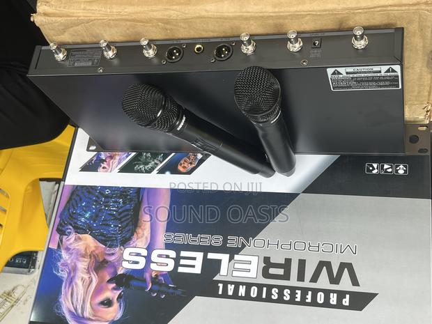 Shure Adx636 Dual Wireless Microphone · Photo 5