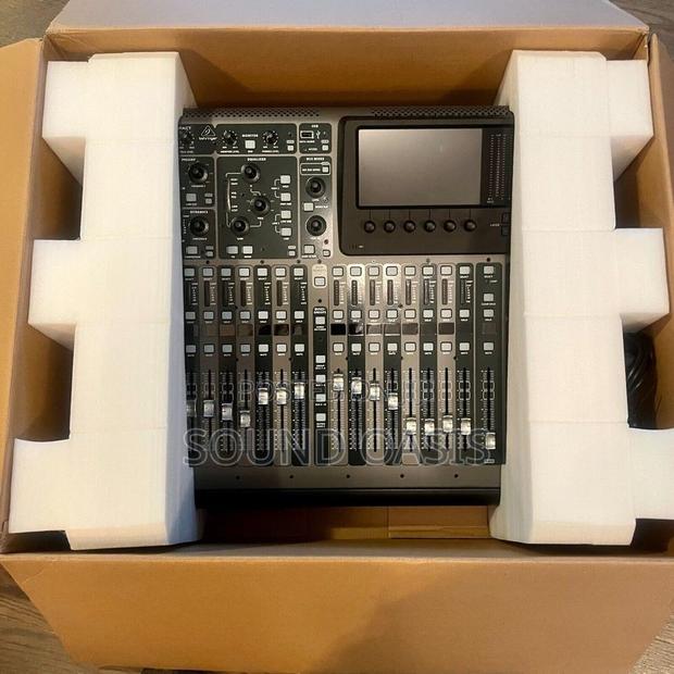 Behringer X32 Compact 40-Channel Digital Mixer · Photo 2