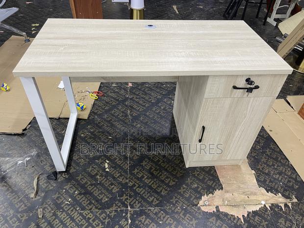 Quality Portable Office Desk(Office Table) · Photo 1