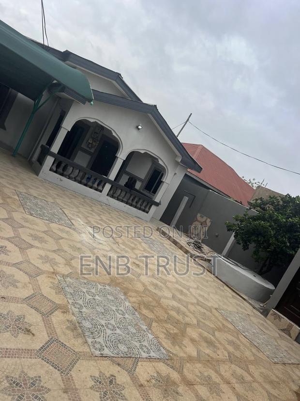 3bdrm House in Pokuase Amanfrom Sda for sale · Photo 2