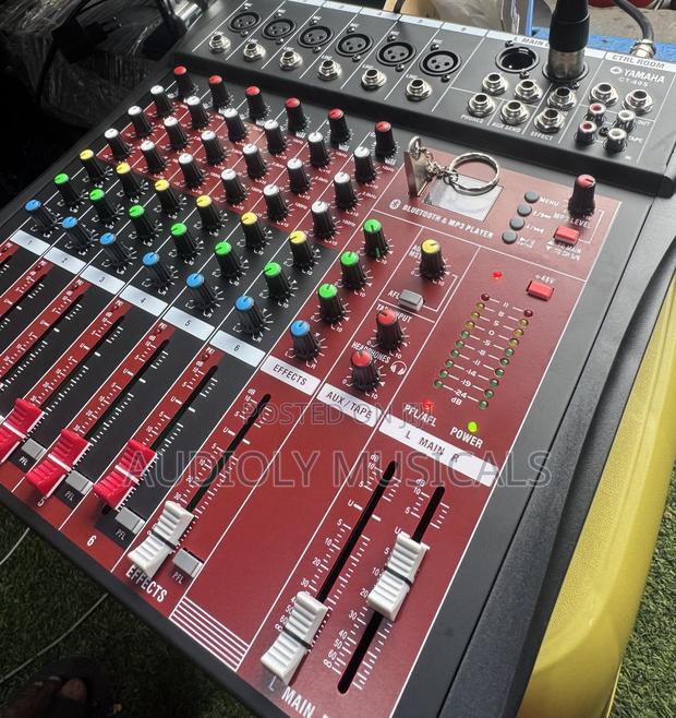 Professional Mixing Console 6- Channel With Sound Card · Photo 4