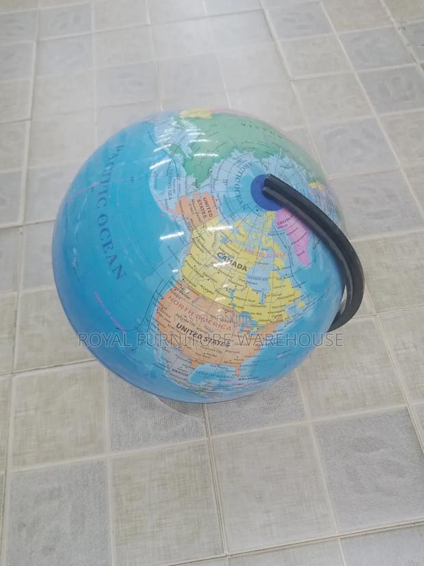 PVC Plastic Globe · Photo 3