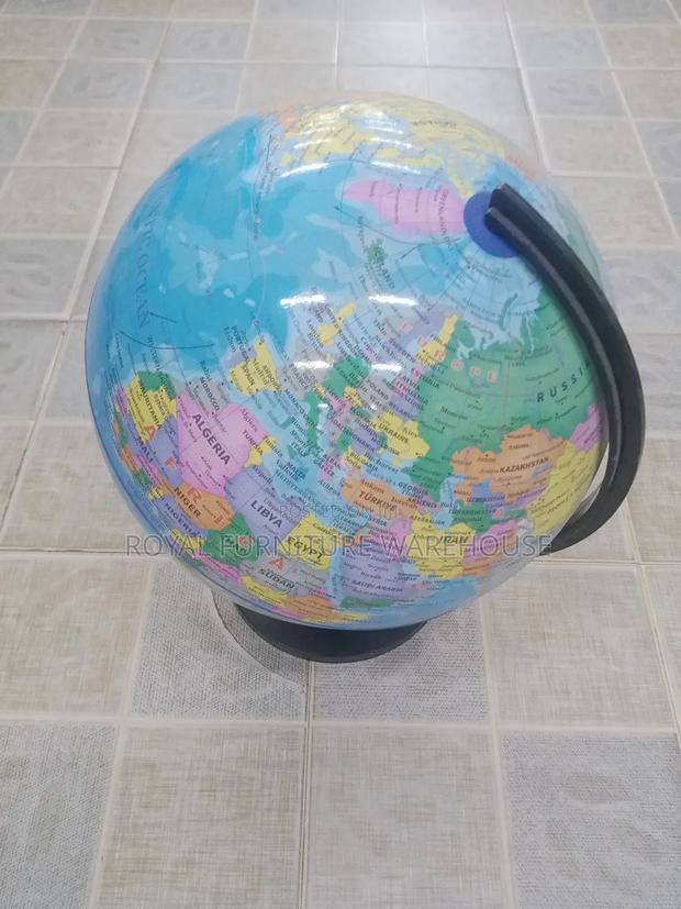 PVC Plastic Globe · Photo 4