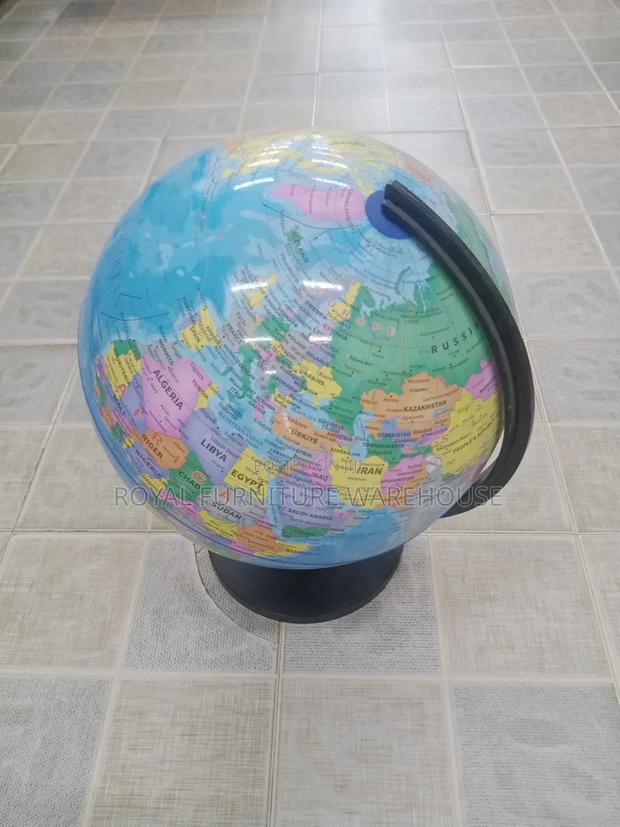 PVC Plastic Globe · Photo 5