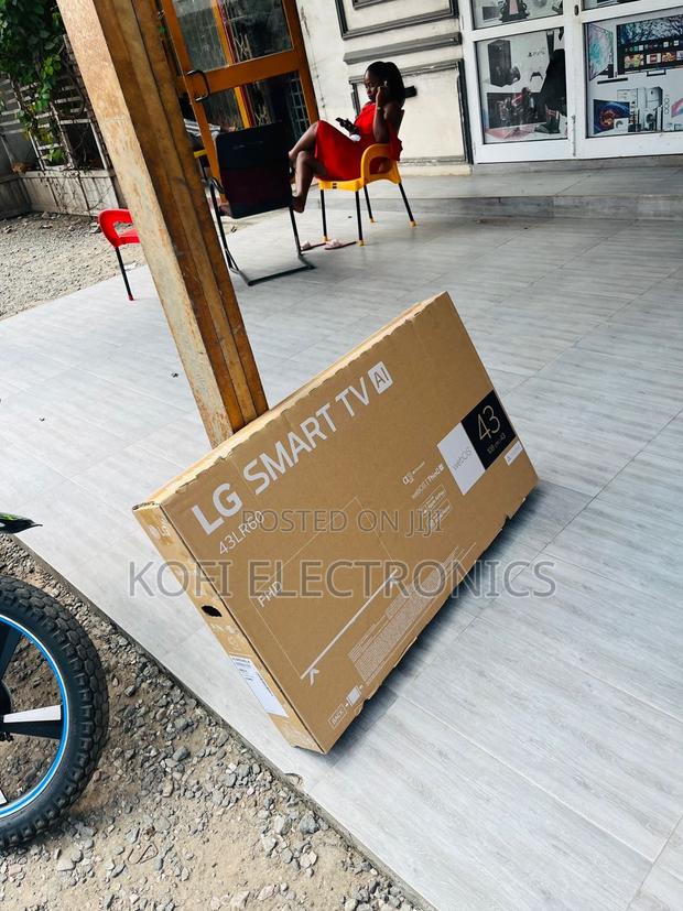 Classic Design Lg 43 Inch Smart Display Tv Slim Edges · Photo 2