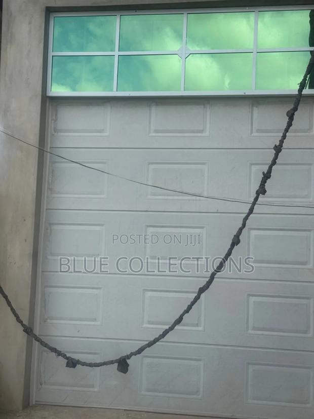 Smart Garage Door · Photo 1