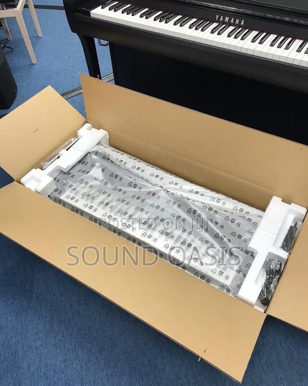 Yamaha PSR-Sx720 61-Key Arranger Workstation(Keyboard) · Photo 3