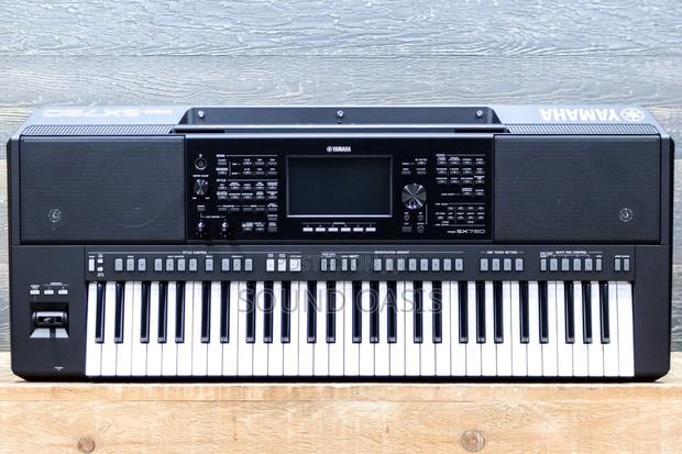 Yamaha PSR-Sx720 61-Key Arranger Workstation(Keyboard) · Photo 1