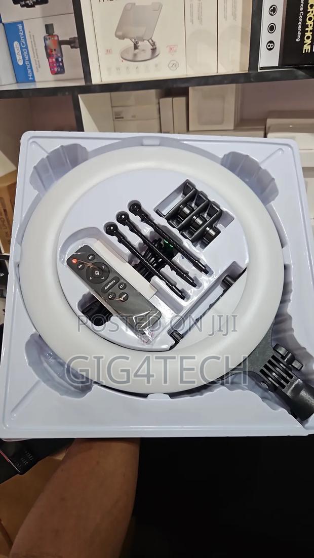 Rl- 14 Rich Bi-Color Ring Light With Stand · Photo 1