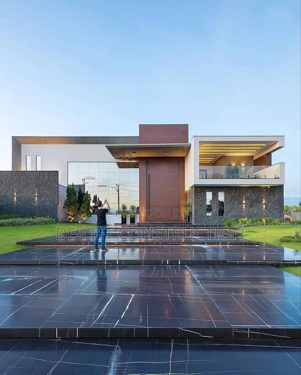 Are You Urgently Looking for a Professional Architect? · Photo 2