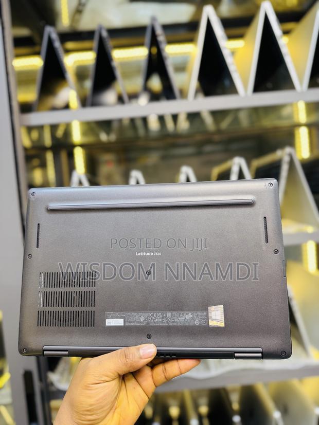 Laptop Dell Latitude 7320 16GB Intel Core i5 SSD 256GB · Photo 5