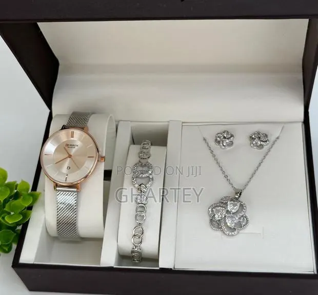 Ladies Watch Bracelet Necklace Gift Box Set · Photo 1