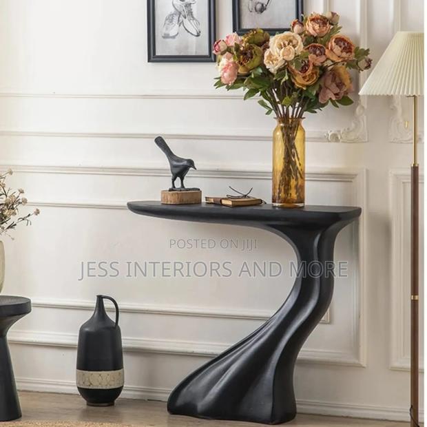 Console Table (Unique Curved Shape) · Photo 1