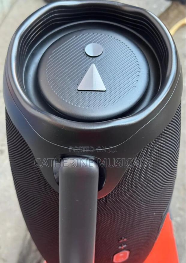 JBL Bluetooth Speaker · Photo 3