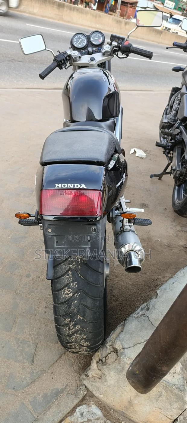 Honda Super Hawk 2010 Black · Photo 2