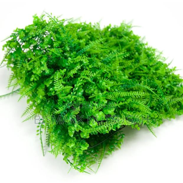 Artificial Wall Hanging Green Grass · Photo 5