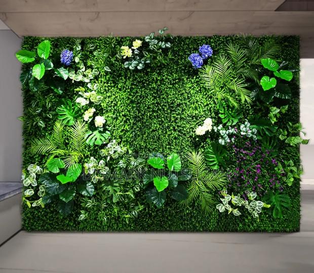 Artificial Wall Hanging Green Grass · Photo 2