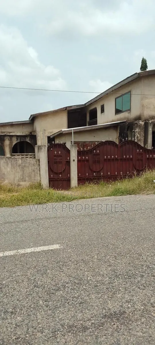 6bdrm House in Koforidua Asokore, New-Juaben Municipal for sale · Photo 1