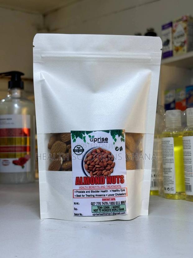 Almond Nuts · Photo 1