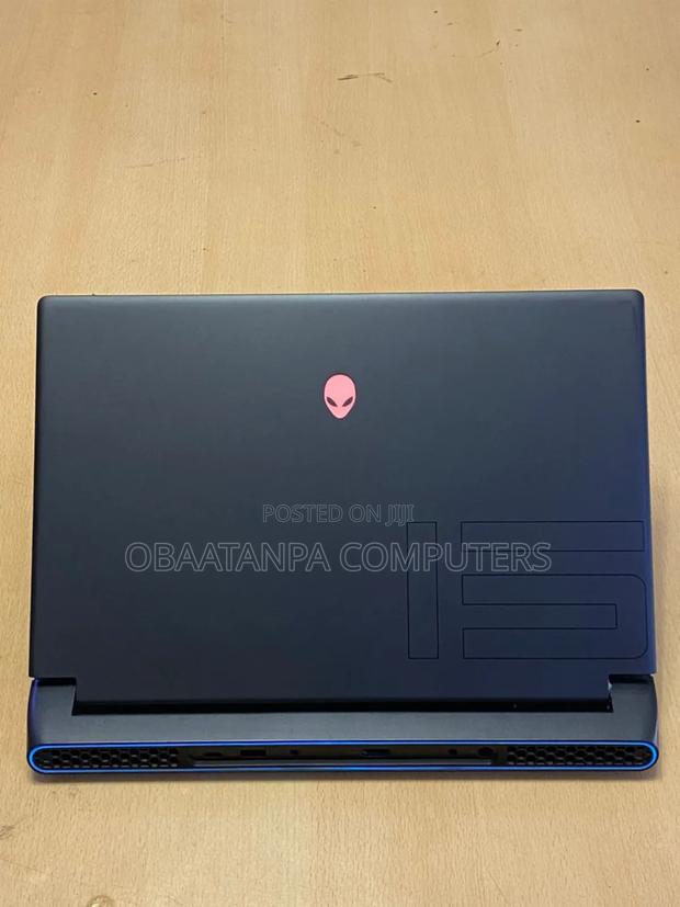 Laptop Dell Alienware M15 R7 16GB Intel Core I9 SSD 1T · Photo 2