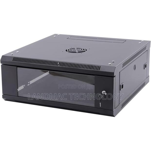 Network Cabinet 4u 530x400x240 · Photo 1