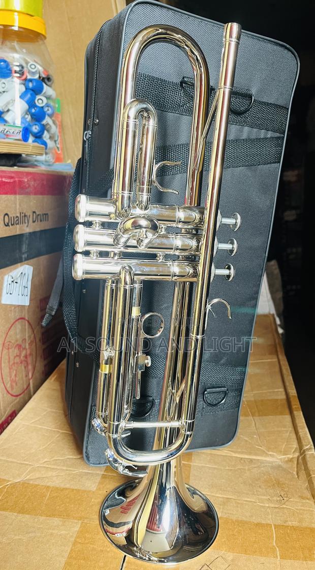 Yamaha Ytr Trumpet [ Silver ] · Photo 2