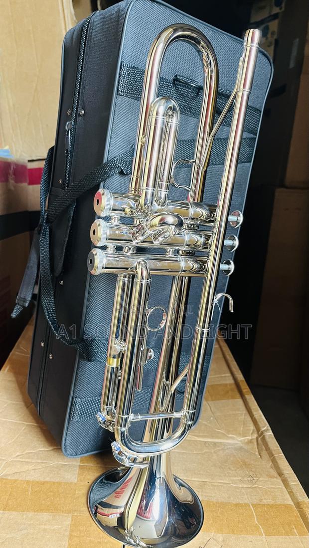 Yamaha Ytr Trumpet [ Silver ] · Photo 3