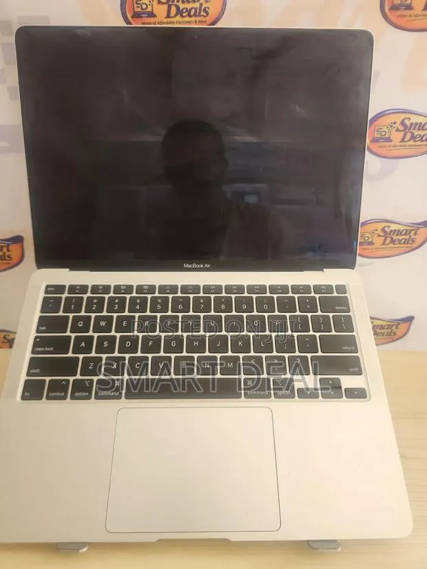 Laptop Apple MacBook Air 8GB Intel Core i5 SSD 256GB · Photo 1