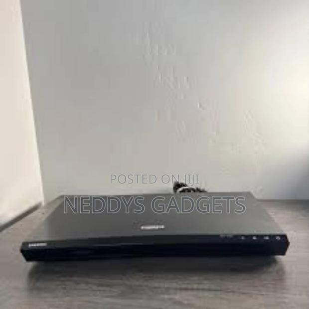 Samsung Ultra Blu-Ray Player Ubd- · Photo 2