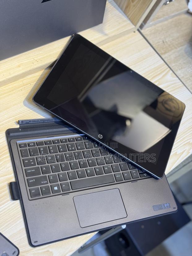 Laptop HP Pro X2 612 G2 8GB Intel Core I5 SSD 256GB · Photo 1
