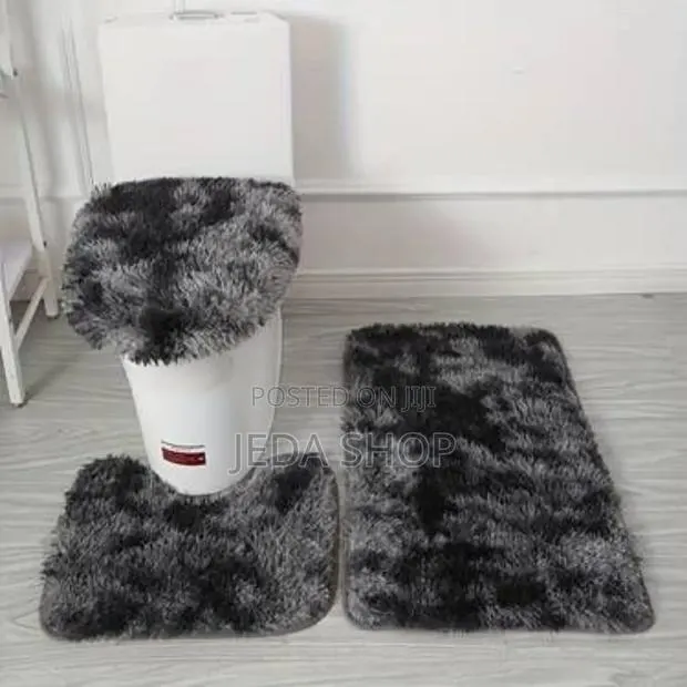 Mat for Toilet Seat · Photo 1