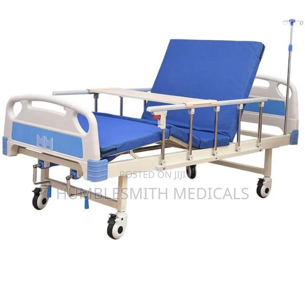 Hospital Bed 2 Cranks · Photo 1