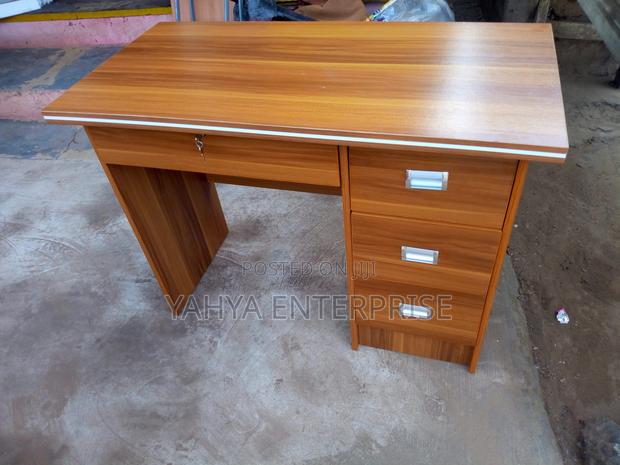 Miduam Desk · Photo 1