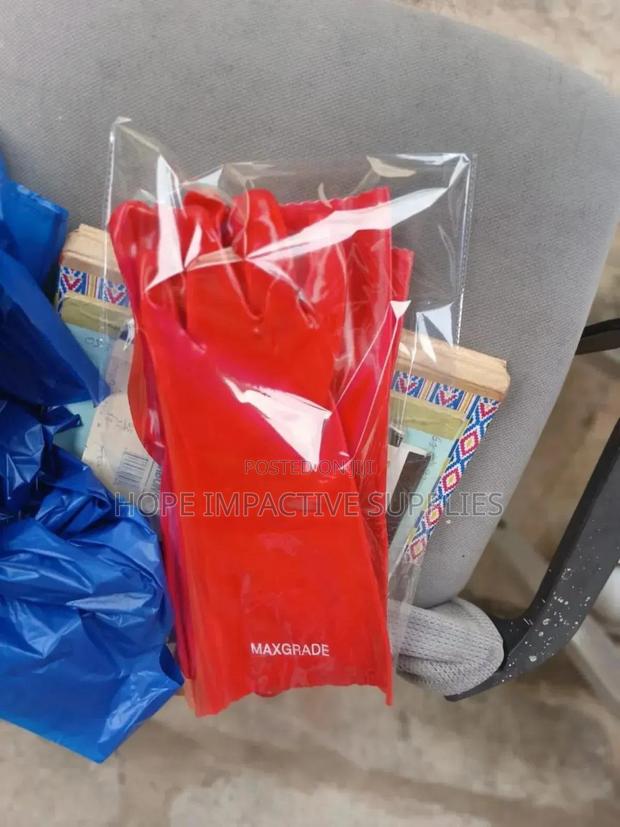 Pvc Red Gloves. · Photo 1