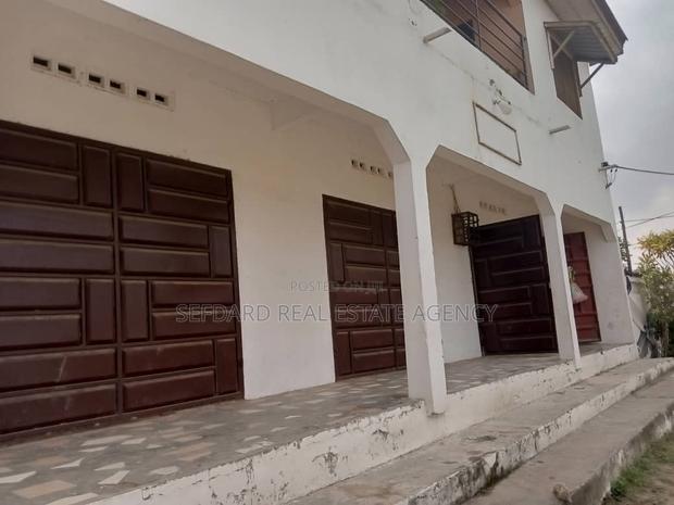 5bdrm House in Pokuase for sale · Photo 2