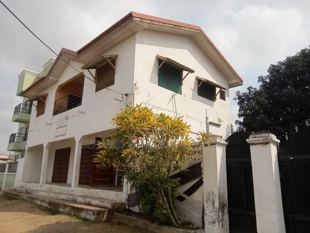 5bdrm House in Pokuase for sale · Photo 1