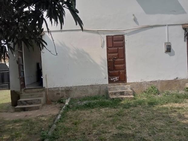 5bdrm House in Pokuase for sale · Photo 6