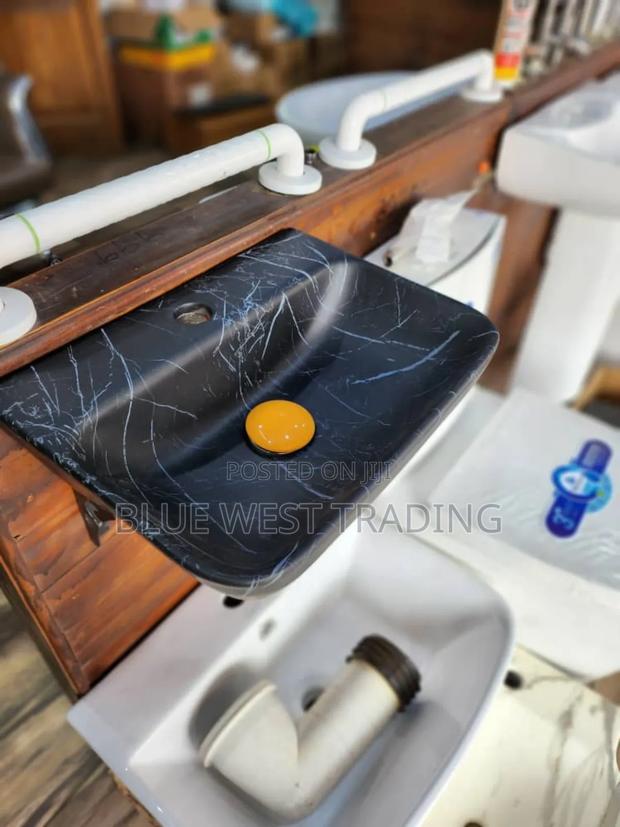 Marble Wall Hung Basin _ Black Wall Hung Basin · Photo 3
