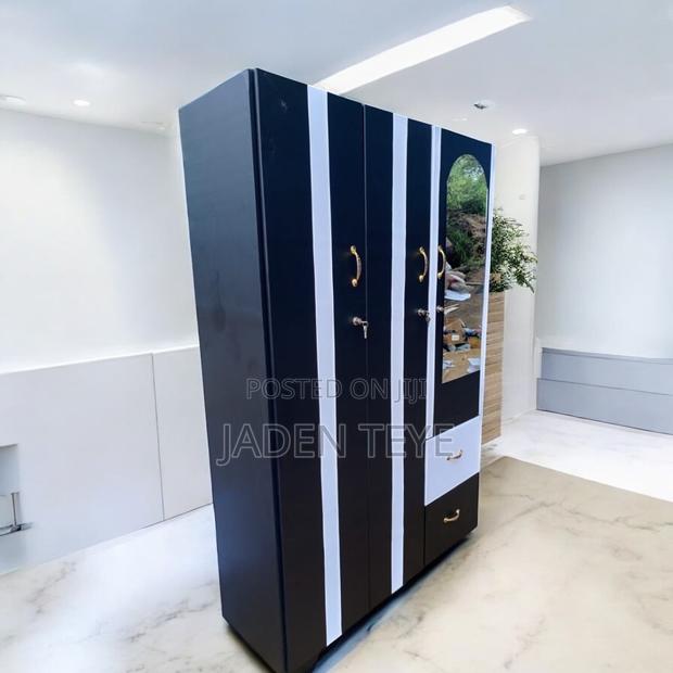 Design 2 in Wardrobe (Free Delivery) · Photo 2