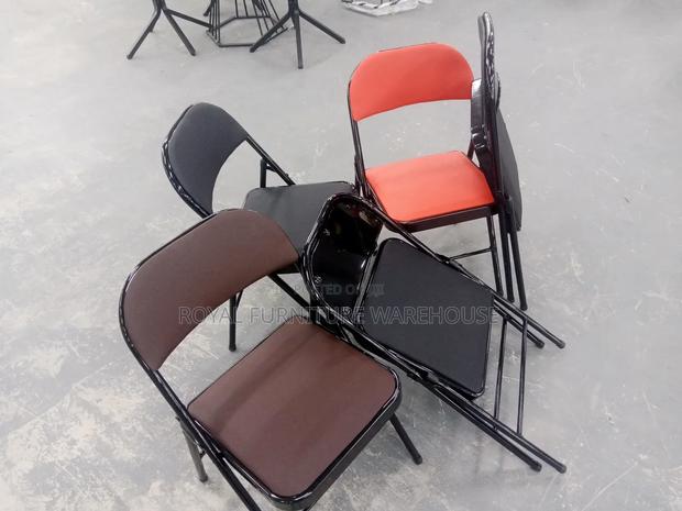 Foldable Chairs · Photo 2