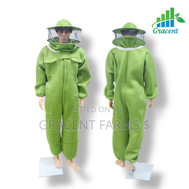 3d Green Ultra Ventilated Cowboy Bee Suit With Pair Of Gloves · Photo 1