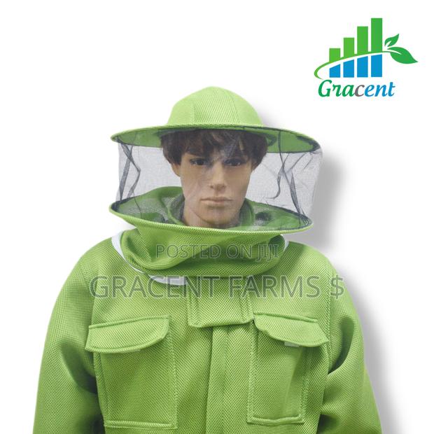 3d Green Ultra Ventilated Cowboy Bee Suit With Pair Of Gloves · Photo 3