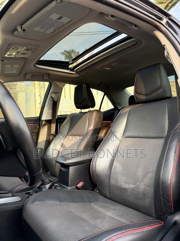 Toyota Corolla S w/Special Edition Pkg (1.8L 4cyl CVT) 2016 Black · Photo 8