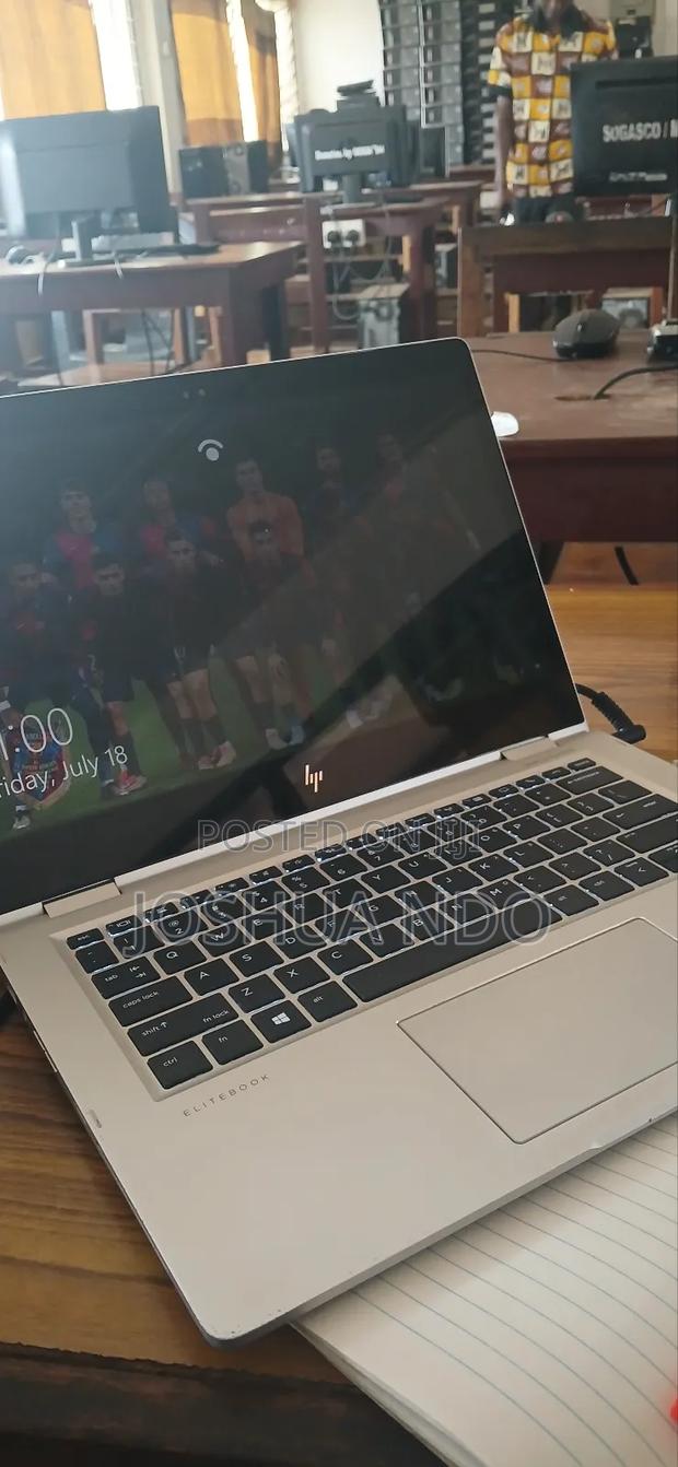 Laptop HP EliteBook 1030 8GB Intel Core I5 SSD 256GB · Photo 1