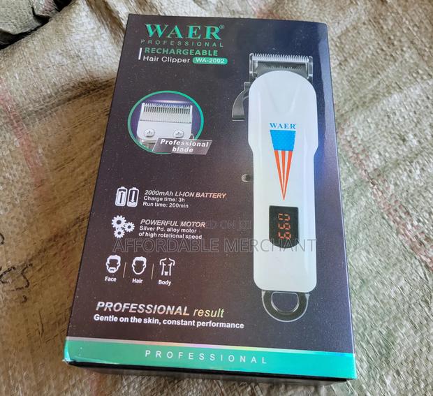 Rechargeable
Barbering Machine
(Wa-2092) · Photo 1