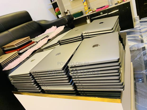 Laptop Apple MacBook Pro 2019 8GB Intel Core i5 SSD 128GB · Photo 4